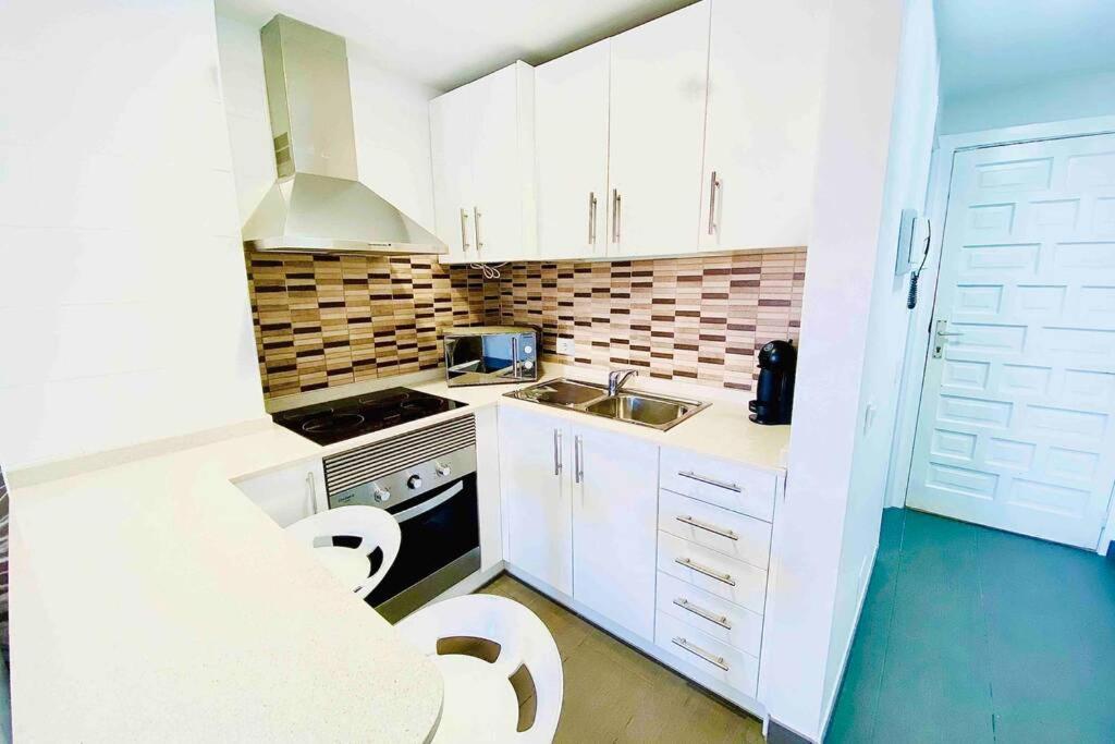 Vacation Home Studio Los Cristianos アロナ エクステリア 写真